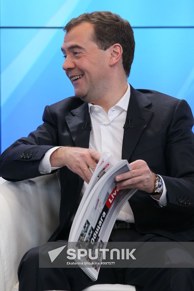 Dmitry Medvedev, Vladimir Putin meet with electors in Moscow