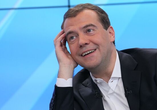 Dmitry Medvedev, Vladimir Putin meet with electors in Moscow