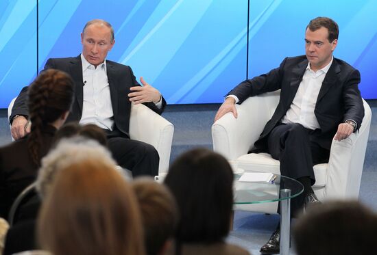 Dmitry Medvedev, Vladimir Putin meet with electors in Moscow