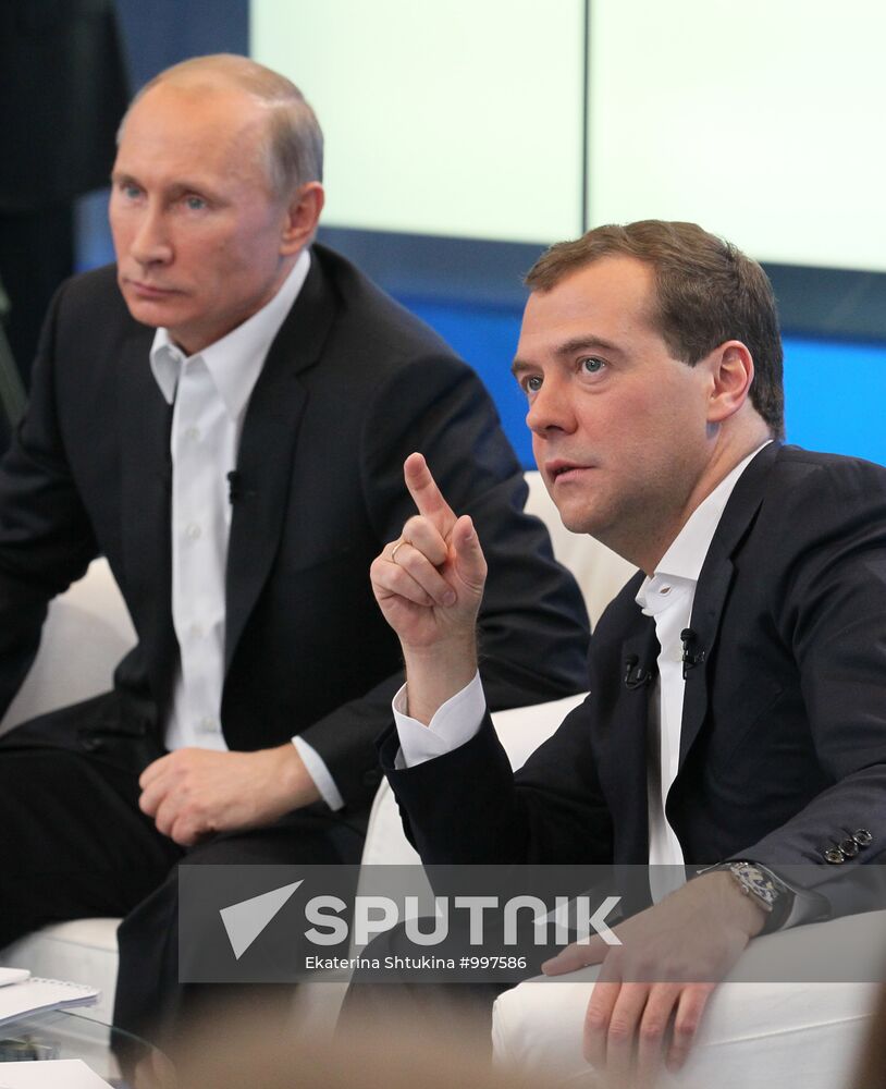 Dmitry Medvedev, Vladimir Putin meet with electors in Moscow