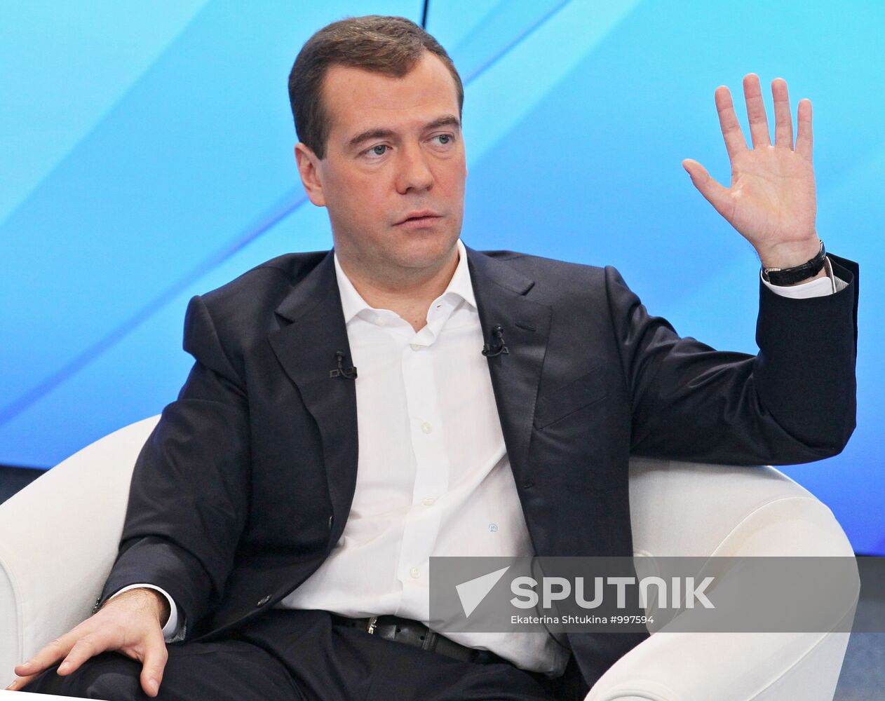 Dmitry Medvedev, Vladimir Putin meet with electors in Moscow