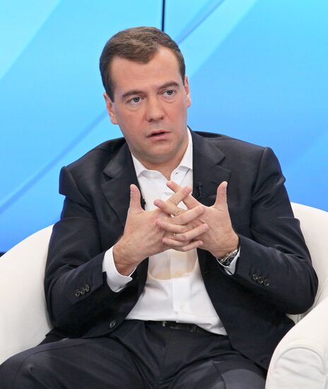 Dmitry Medvedev, Vladimir Putin meet with electors in Moscow