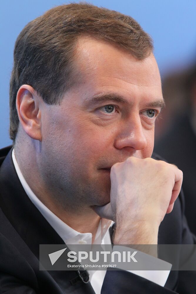 Dmitry Medvedev, Vladimir Putin meet with electors in Moscow