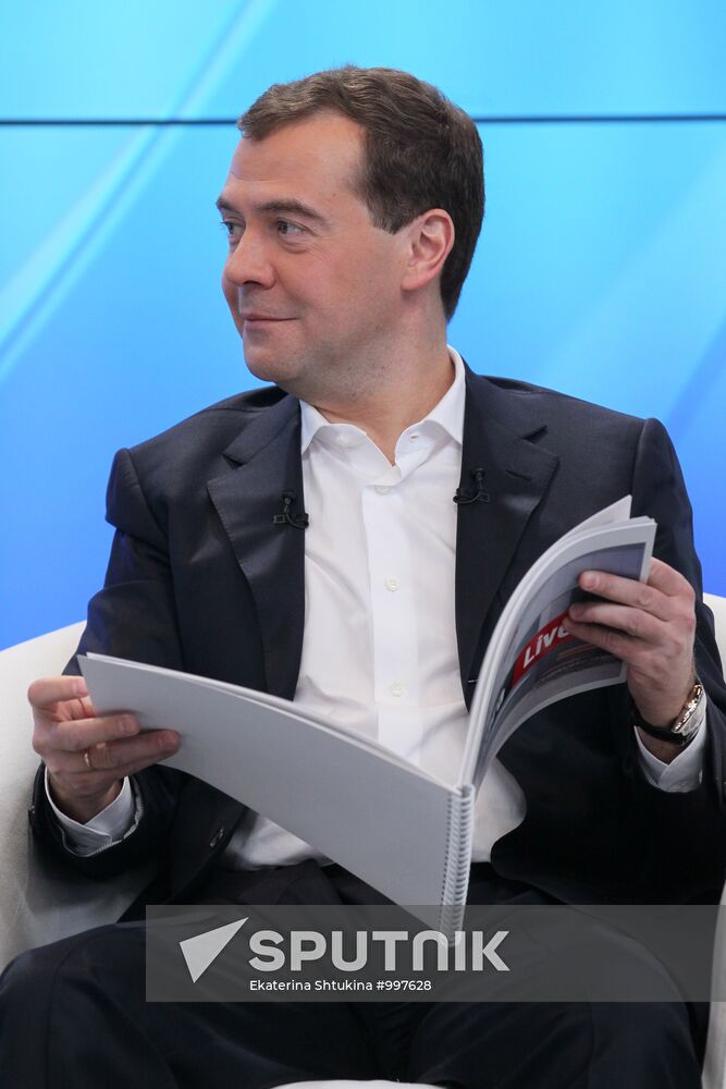 Dmitry Medvedev, Vladimir Putin meet with electors in Moscow