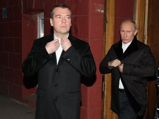 Dmitry Medvedev and Vladimir Putin meet with voters in Moscow