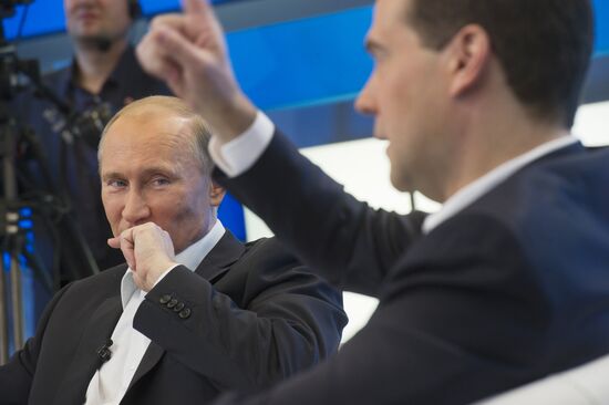 Dmitry Medvedev and Vladimir Putin meet with voters in Moscow