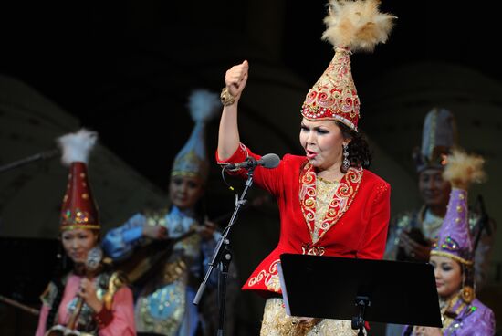 Dariga Nazarbayeva performs at Bolshoi Theater