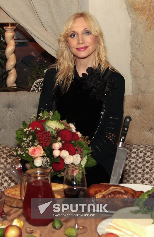 Tinatin restaurant anniversary