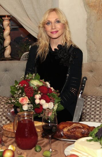 Tinatin restaurant anniversary