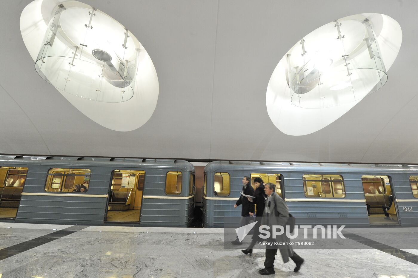 Borisovo, Shipilovskaya and Zyablikovo metro stations open
