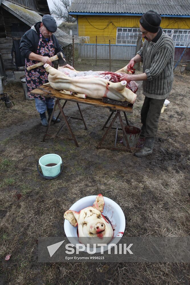 Preparing for Catholic Christmas in Belarusian village