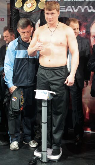 Boxing. Alexander Povetkin and Cedric Boswell weigh-in