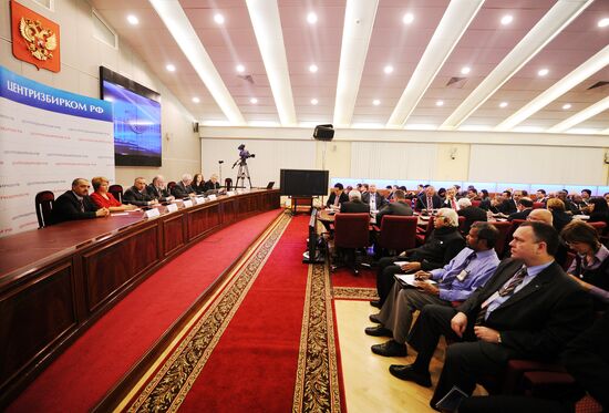 Observers monitor CEC operations during Russia's 2011 elections