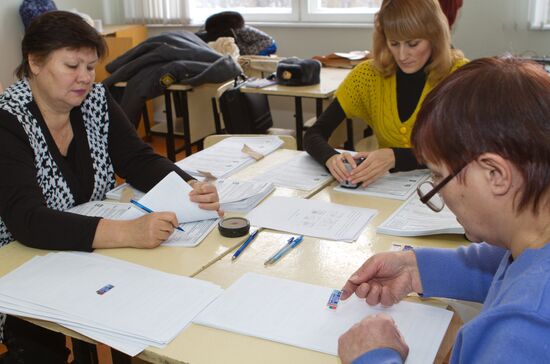 Preparation of polling stations for voting