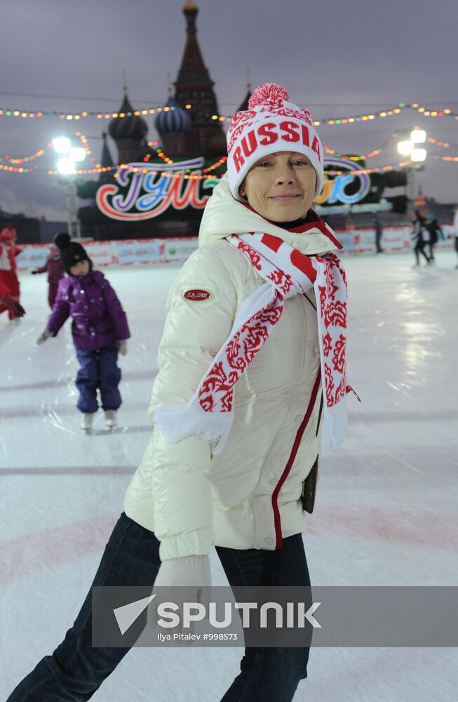 GUM skating rink opens on Red Square