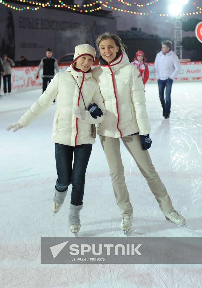 GUM skating rink opens on Red Square