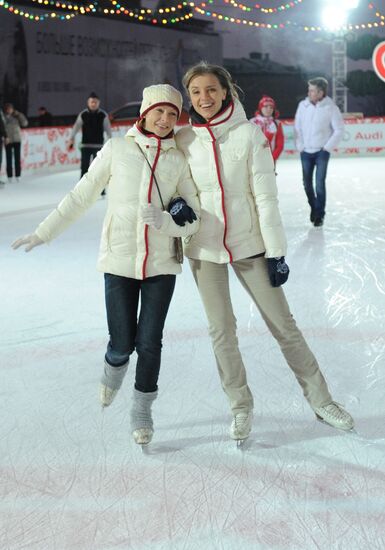 GUM skating rink opens on Red Square