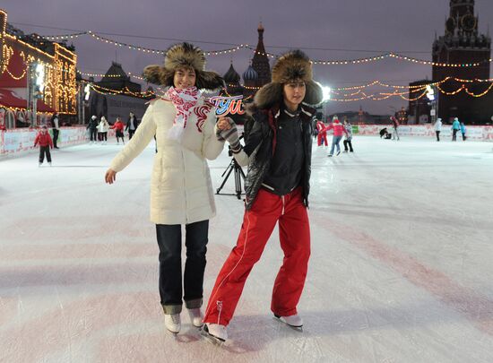 GUM skating rink opens on Red Square