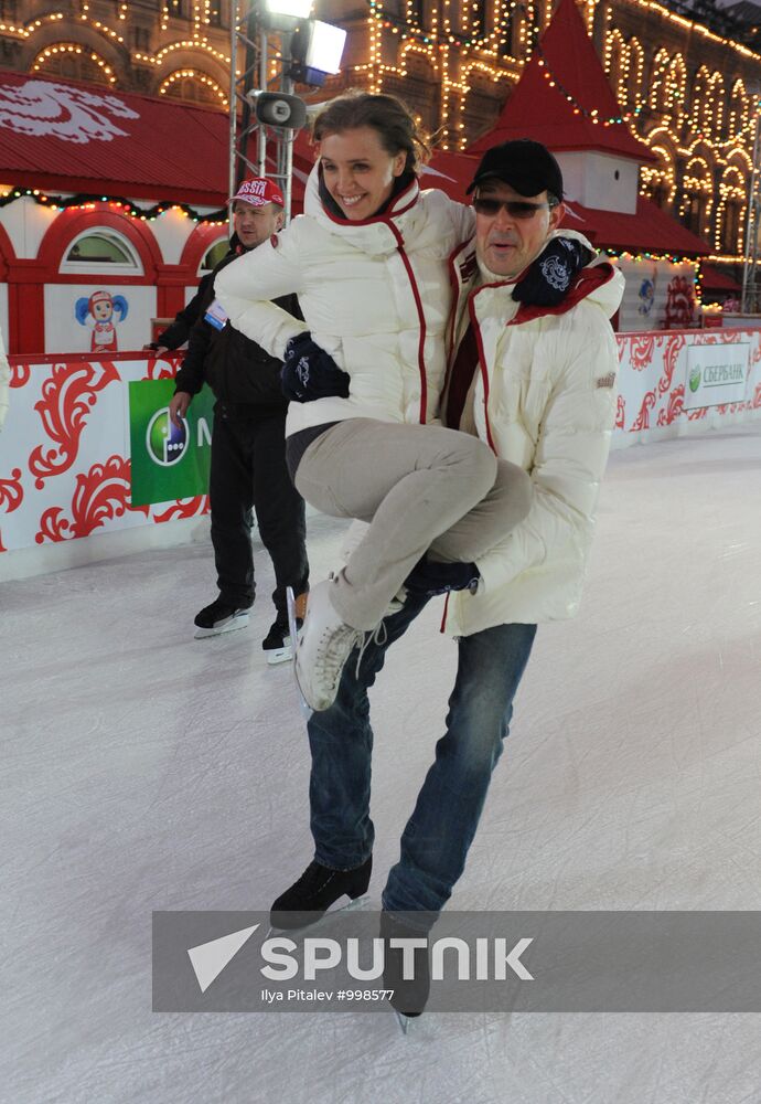 GUM skating rink opens on Red Square