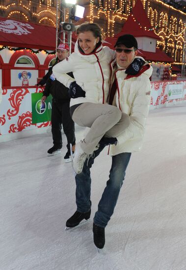 GUM skating rink opens on Red Square