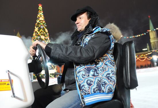 GUM skating rink opens on Red Square