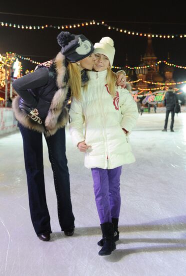 GUM skating rink opens on Red Square