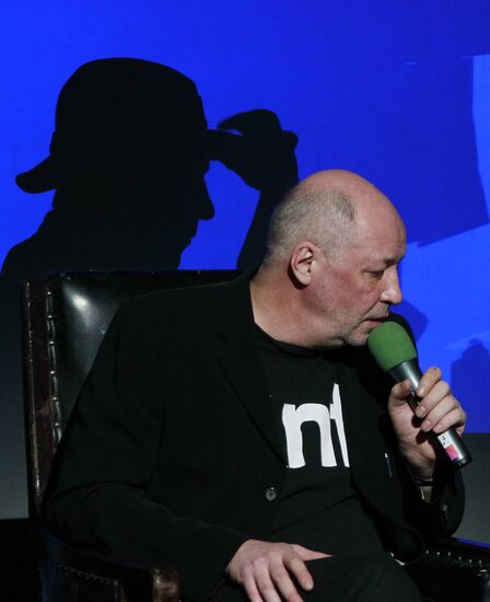 Private viewing of newsical "Citizen Poet"