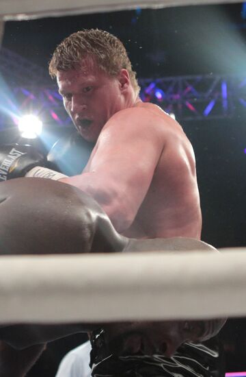 Boxing bout between Alexander Povetkin and S. Boswell