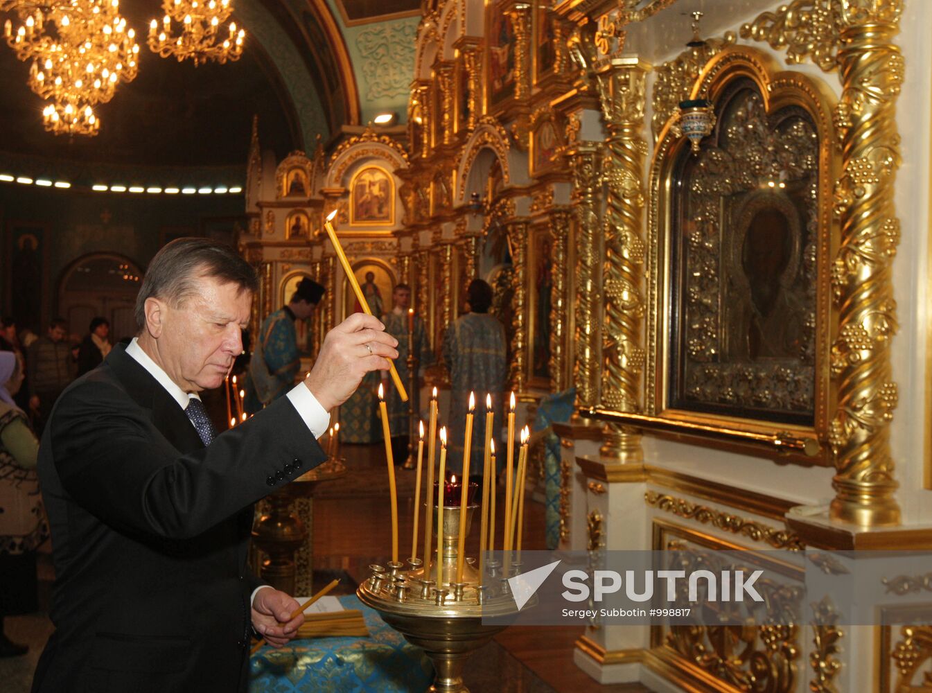 Viktor Zubkov at Kazan Cathedral in Volgograd