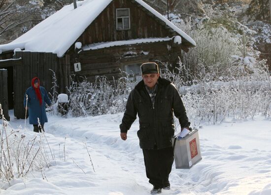 Omsk Region residents vote in State Duma elections