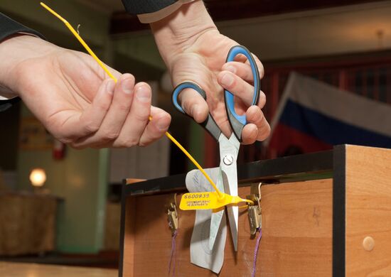 Election commissions count ballots following Duma elections