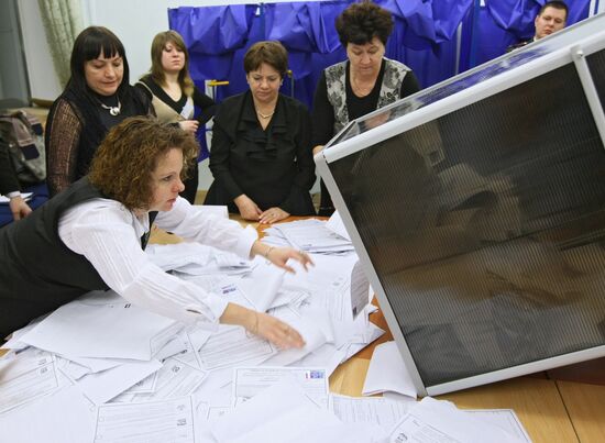 Election commissions count ballots following Duma elections