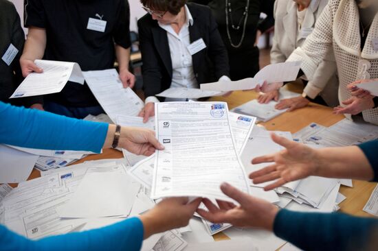 Election commissions count ballots following Duma elections