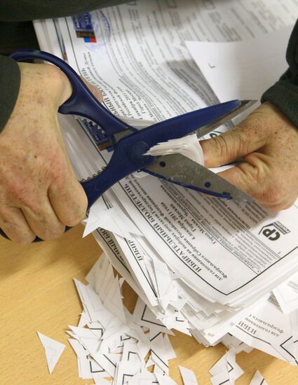 Election commissions count ballots following Duma elections
