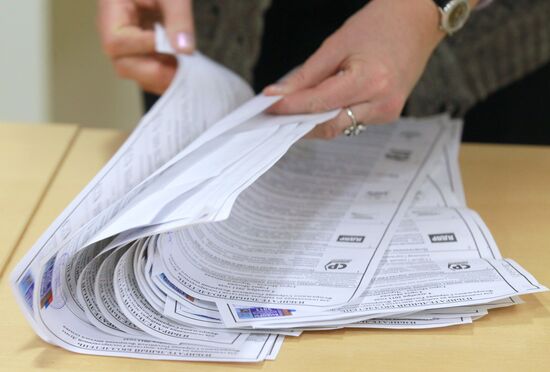 Election commissions count ballots following Duma elections