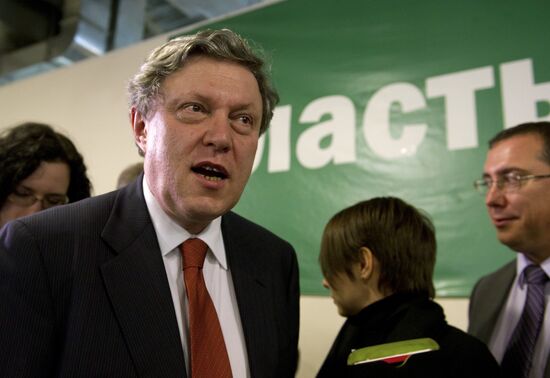 Yabloko party leader gives briefing
