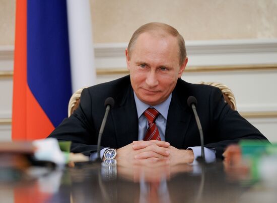 Vladimir Putin chairs Government Presidium meeting