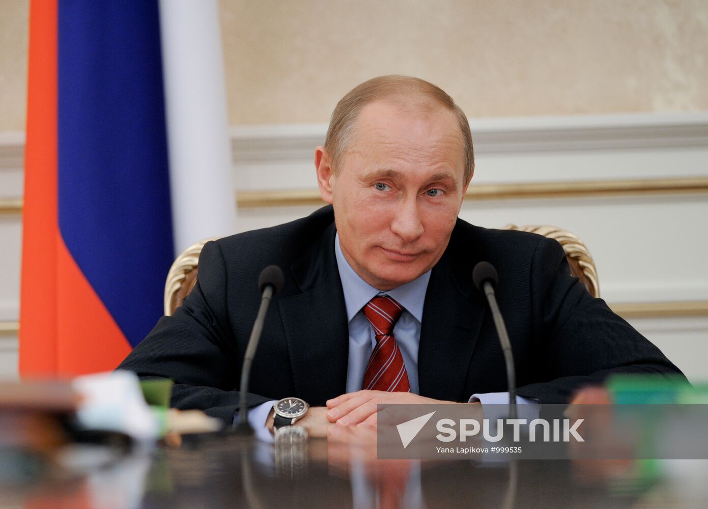 Vladimir Putin chairs Government Presidium meeting