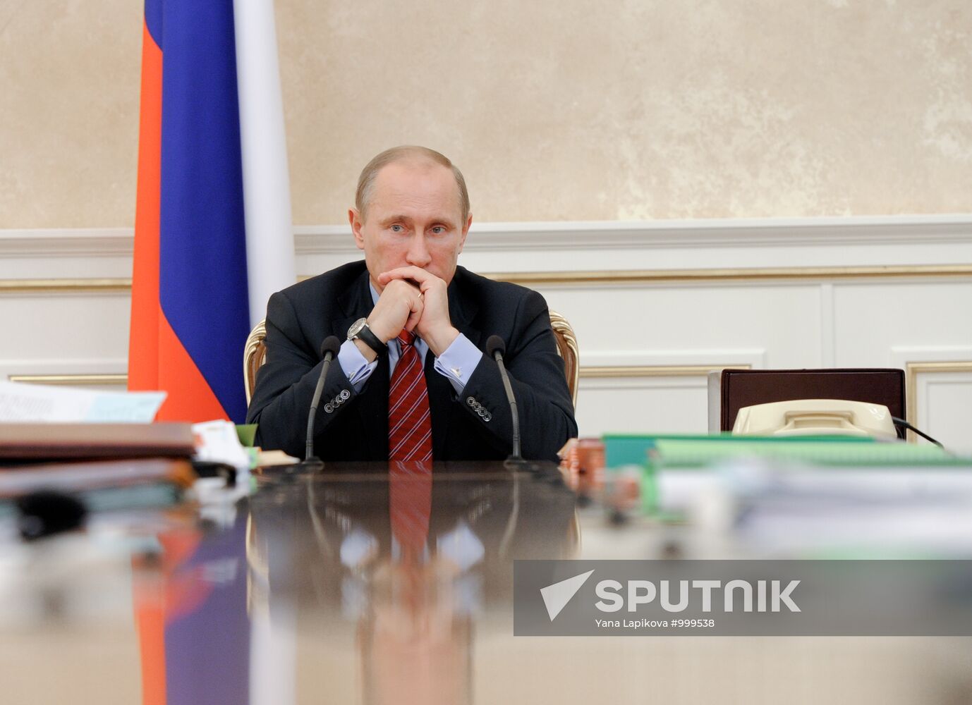 Vladimir Putin chairs Government Presidium meeting