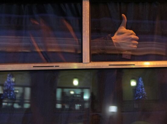 Opposition rallies in St. Petersburg to protest election fraud