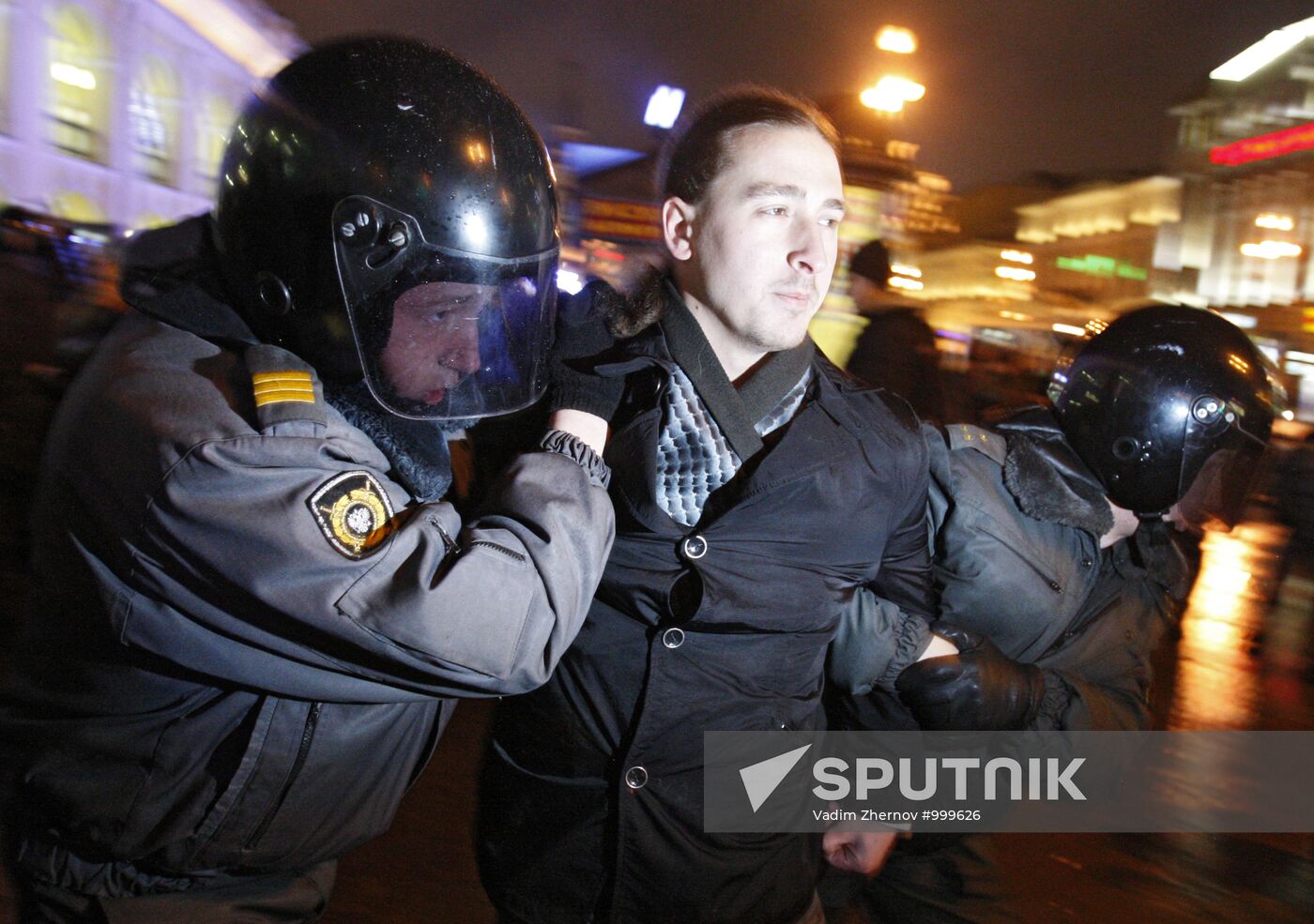 Opposition rallies in St. Petersburg to protest election fraud