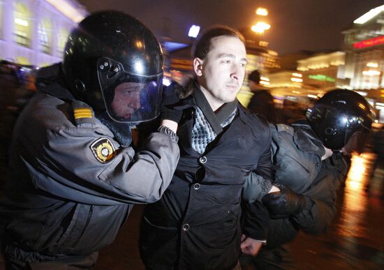 Opposition rallies in St. Petersburg to protest election fraud