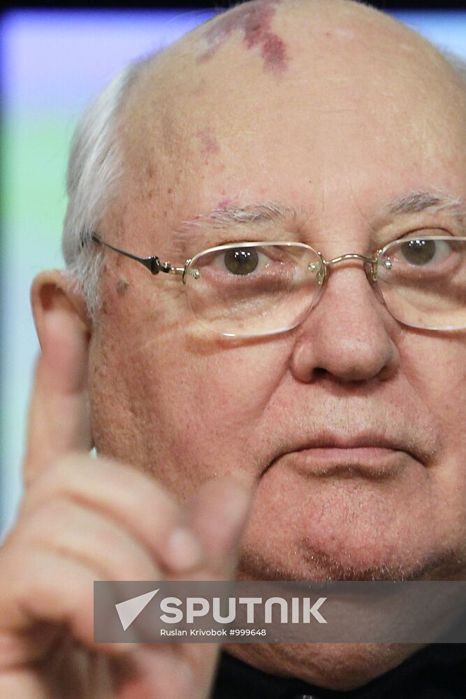 Ekho Moskvy airs show with Gorbachev, Muratov, Shevtsova