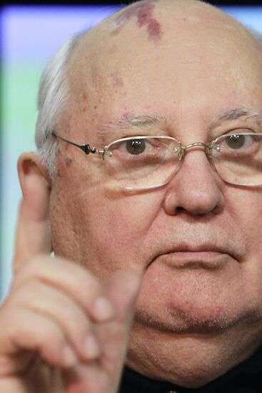 Ekho Moskvy airs show with Gorbachev, Muratov, Shevtsova
