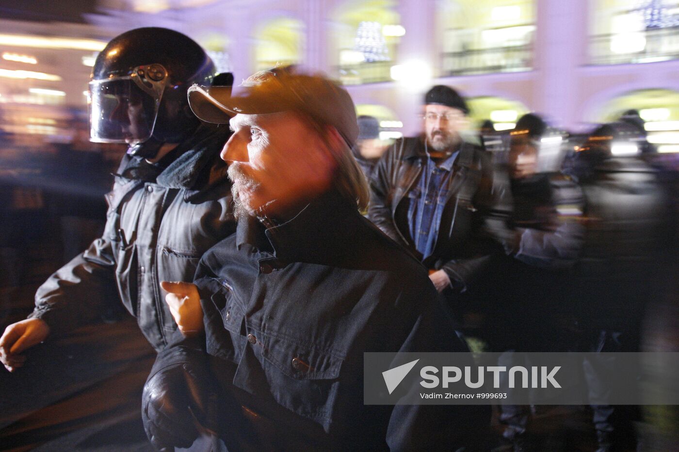 Rally in St. Petersburg against alleged rigging in elections