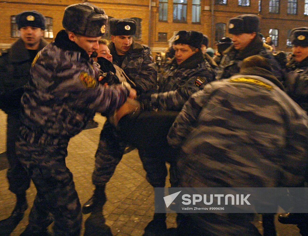 Rally in St. Petersburg against alleged rigging in elections