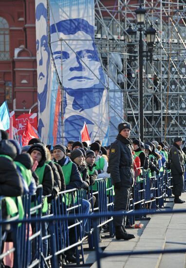 Youth movement rallies at Manezhnaya Square
