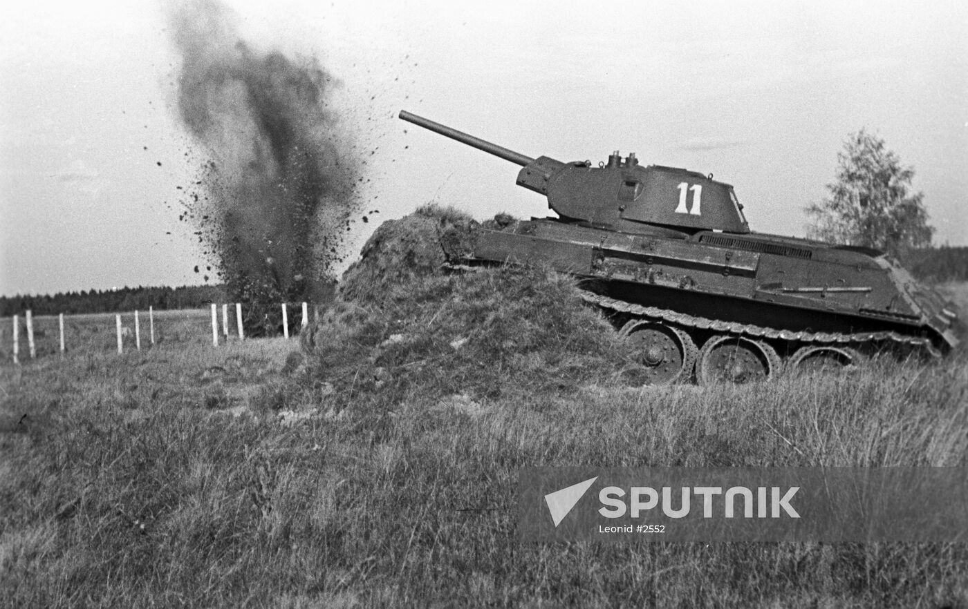 WWII TANK FIRE EXPLOSION Sputnik Mediabank