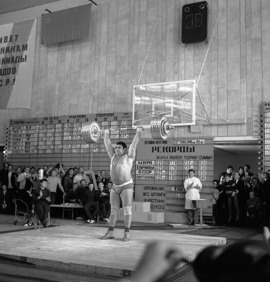 Vasily Alekseyev (weightlifting) Sputnik Mediabank