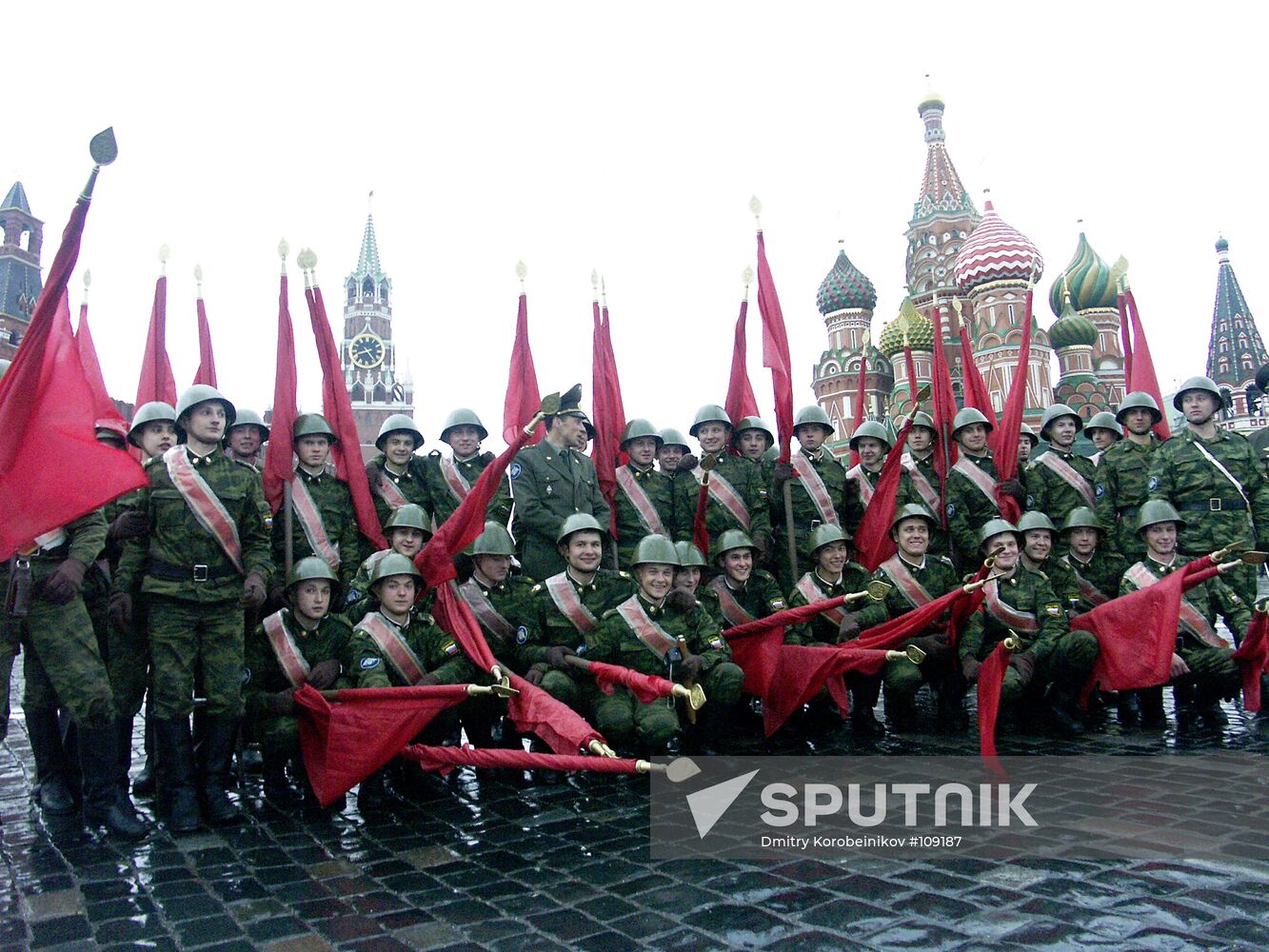 Parade Victory Drill Sputnik Mediabank